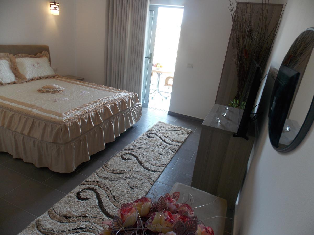 Hotel Irini 3*